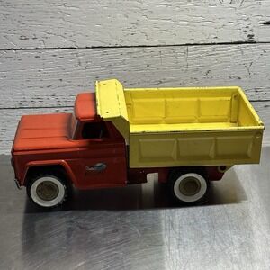 Vintage 1966 Pressed Steel Structo‎ Hydraulic Lever Dump Truck Red, Yellow 60's